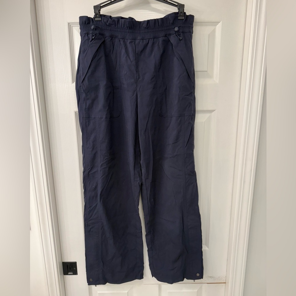Athleta Women's Navy Cargo Pants